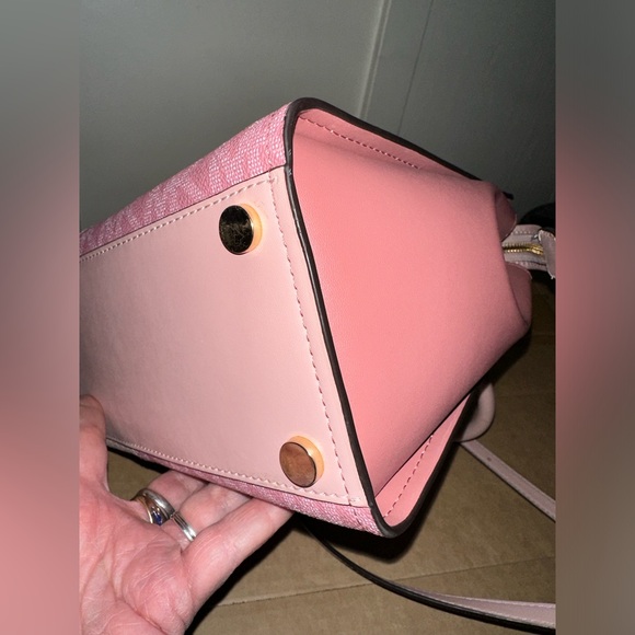 Michael Kors Two Toned Bag Pre Owned RARE - Picture 11 of 16